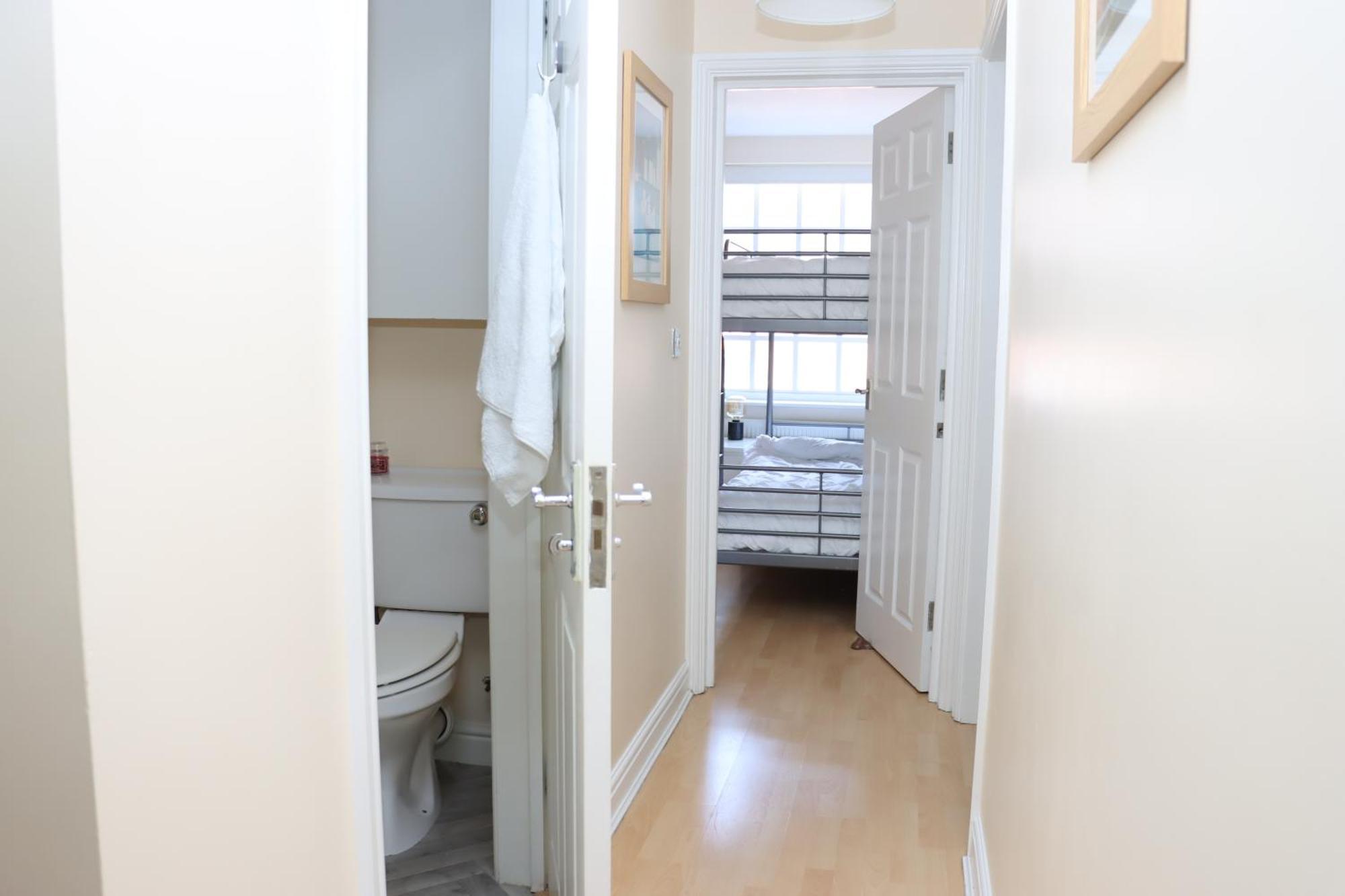 Scandinavian City Centre Apartment ウスター エクステリア 写真
